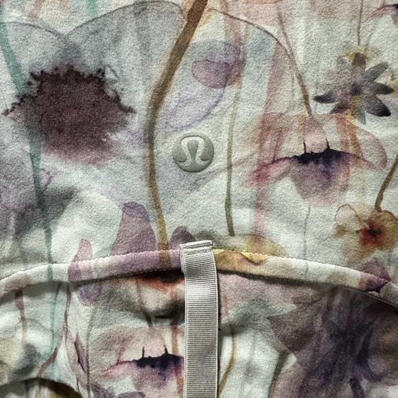 Lululemon Cropped Define Jacket Nulu Size 22 in Mood Wash Floral Max *RARE FIND* - Picture 7 of 8
